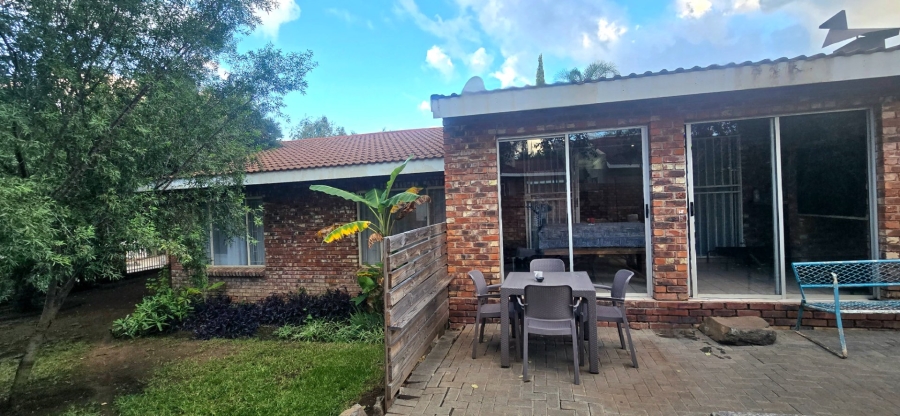 3 Bedroom Property for Sale in Baysvalley Free State